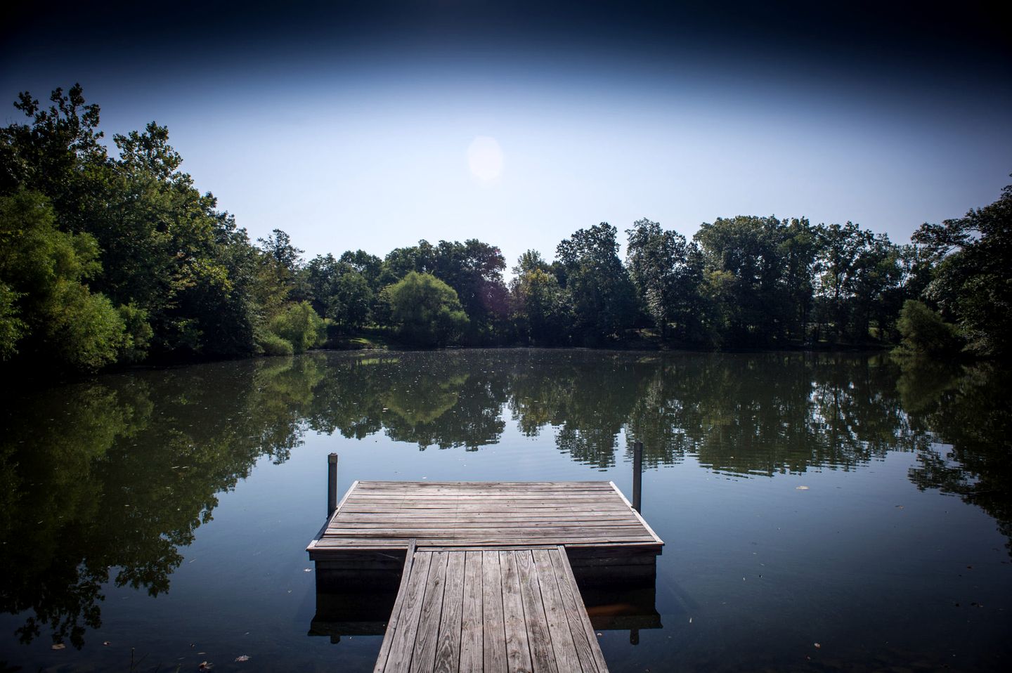 Wonderful Lakefront Cabin with Hot-tub in Carbondale, Illinois