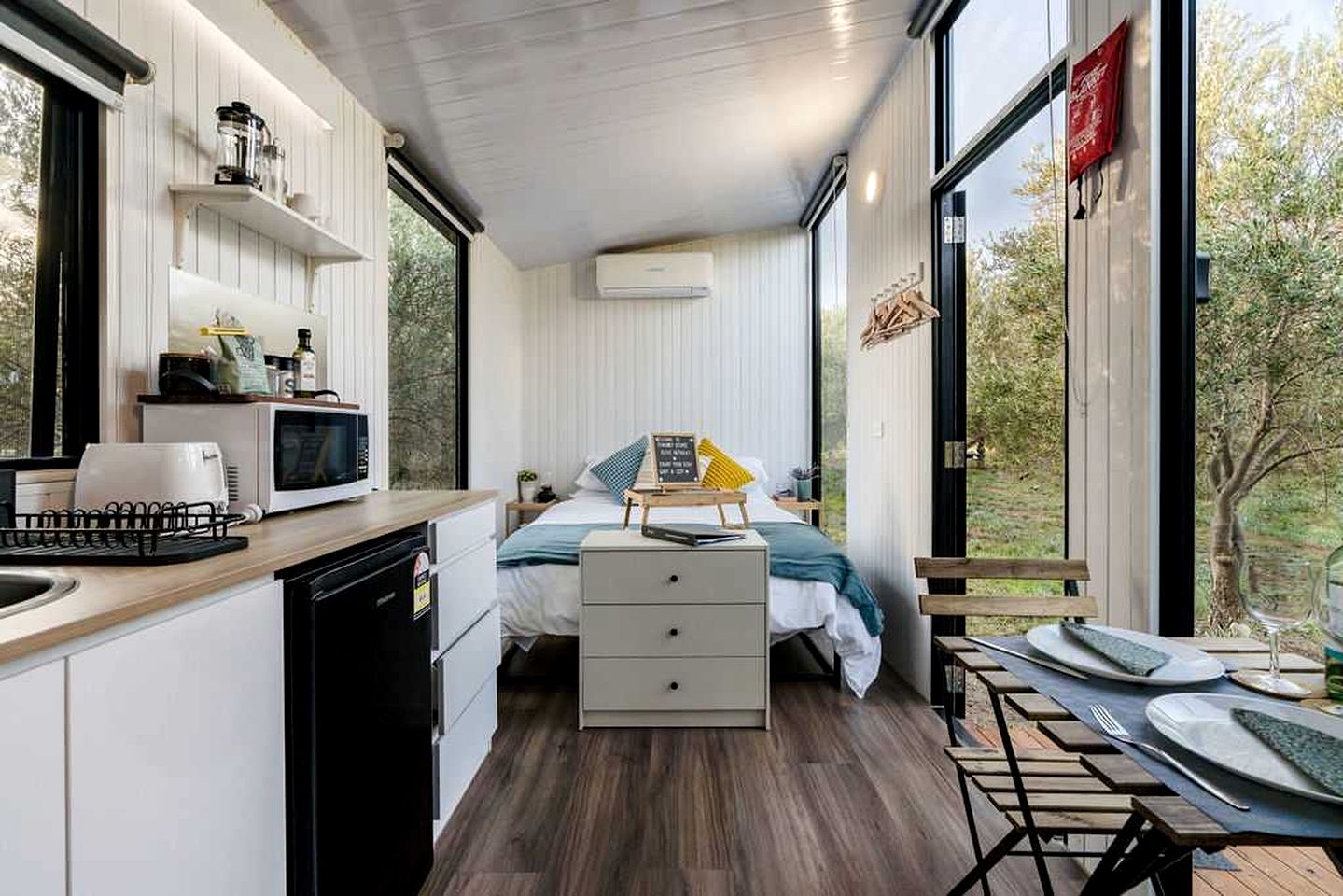 Wonderful Off-Grid Tiny House on Working Farm in Lake Boga, Australia
