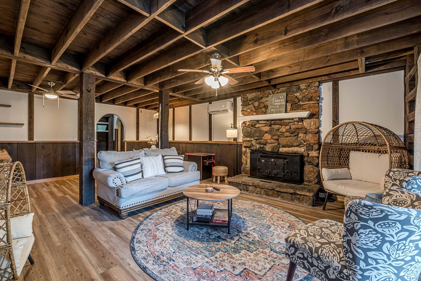 Wonderful Secluded Cabin with Barbecue in Helen, Georgia