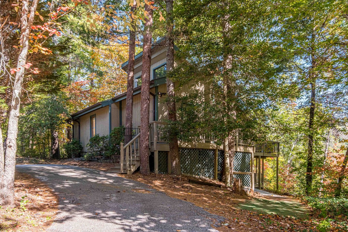 Wonderful Secluded Cabin with Barbecue in Helen, Georgia