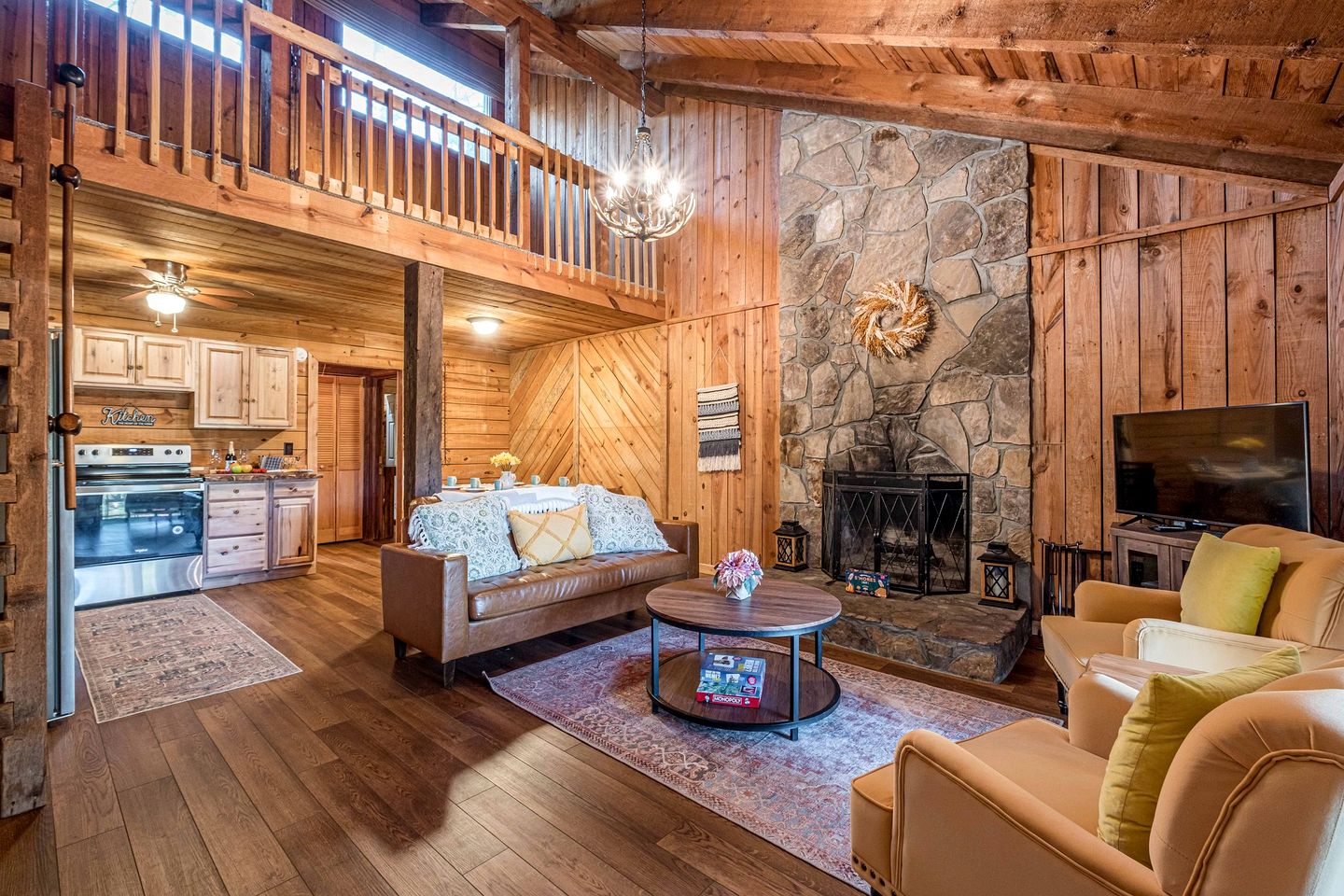 Wonderful Secluded Cabin with Barbecue in Helen, Georgia