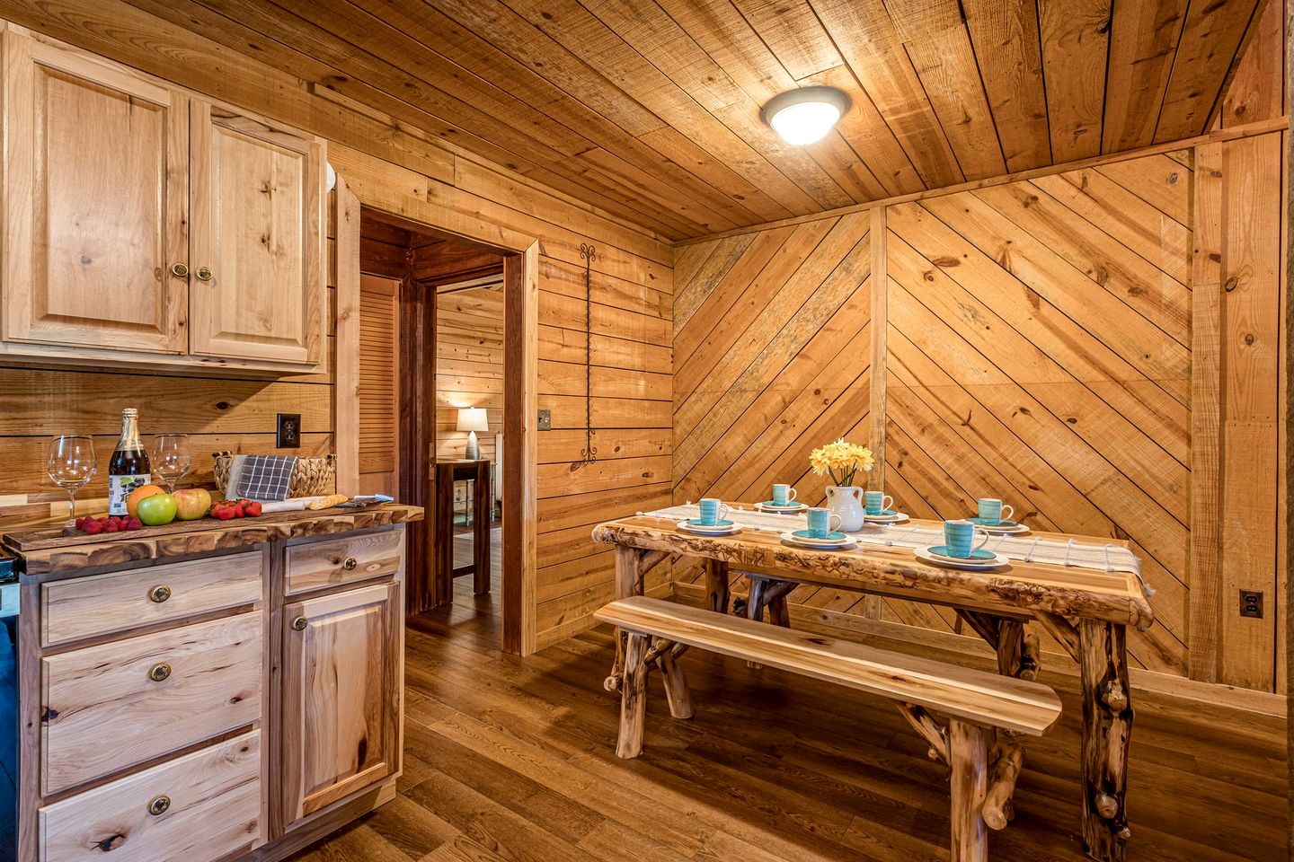 Wonderful Secluded Cabin with Barbecue in Helen, Georgia