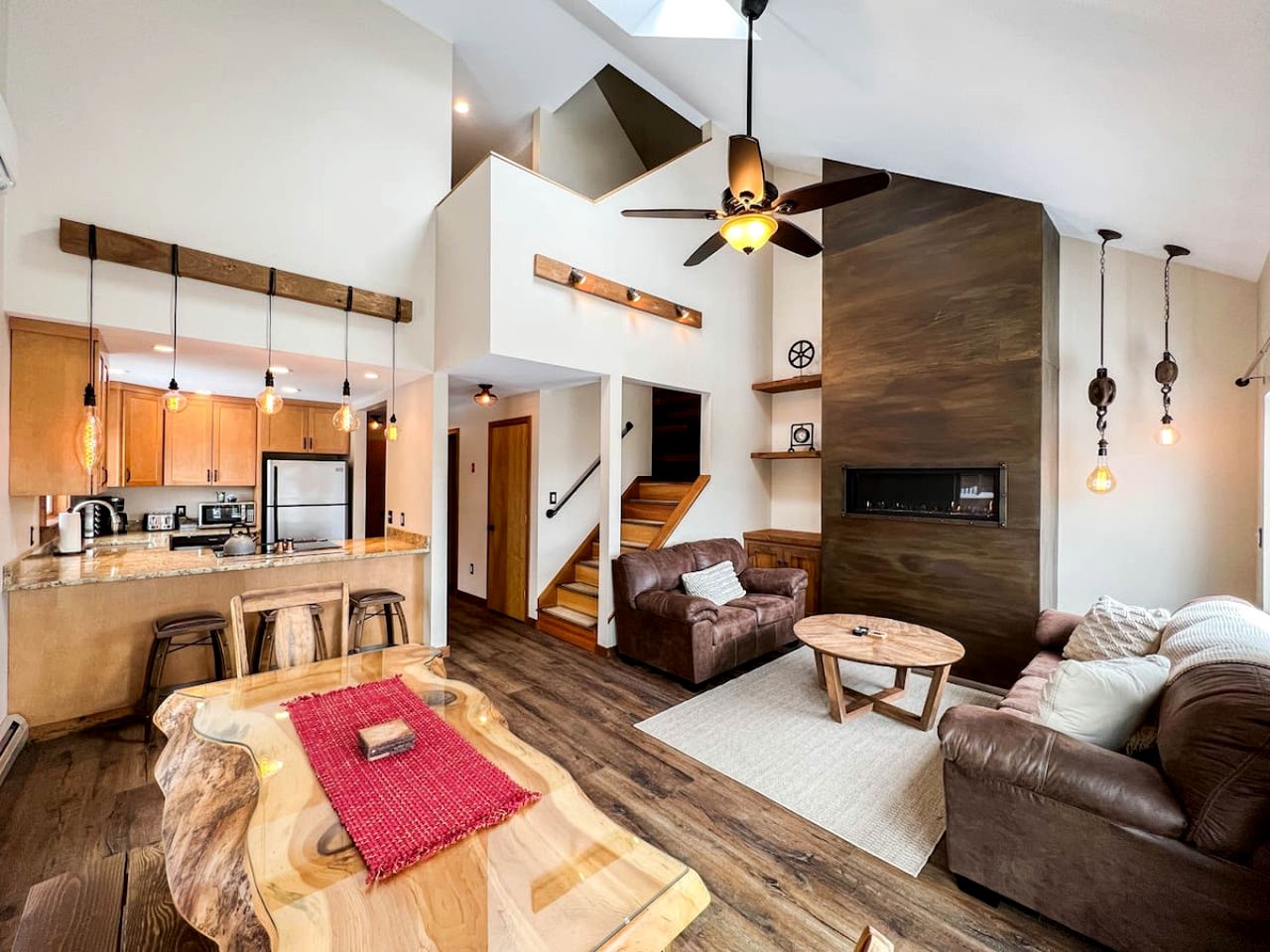 Wonderful Spacious Cabin with Serene Mountain Views in Bartlett, New Hampshire