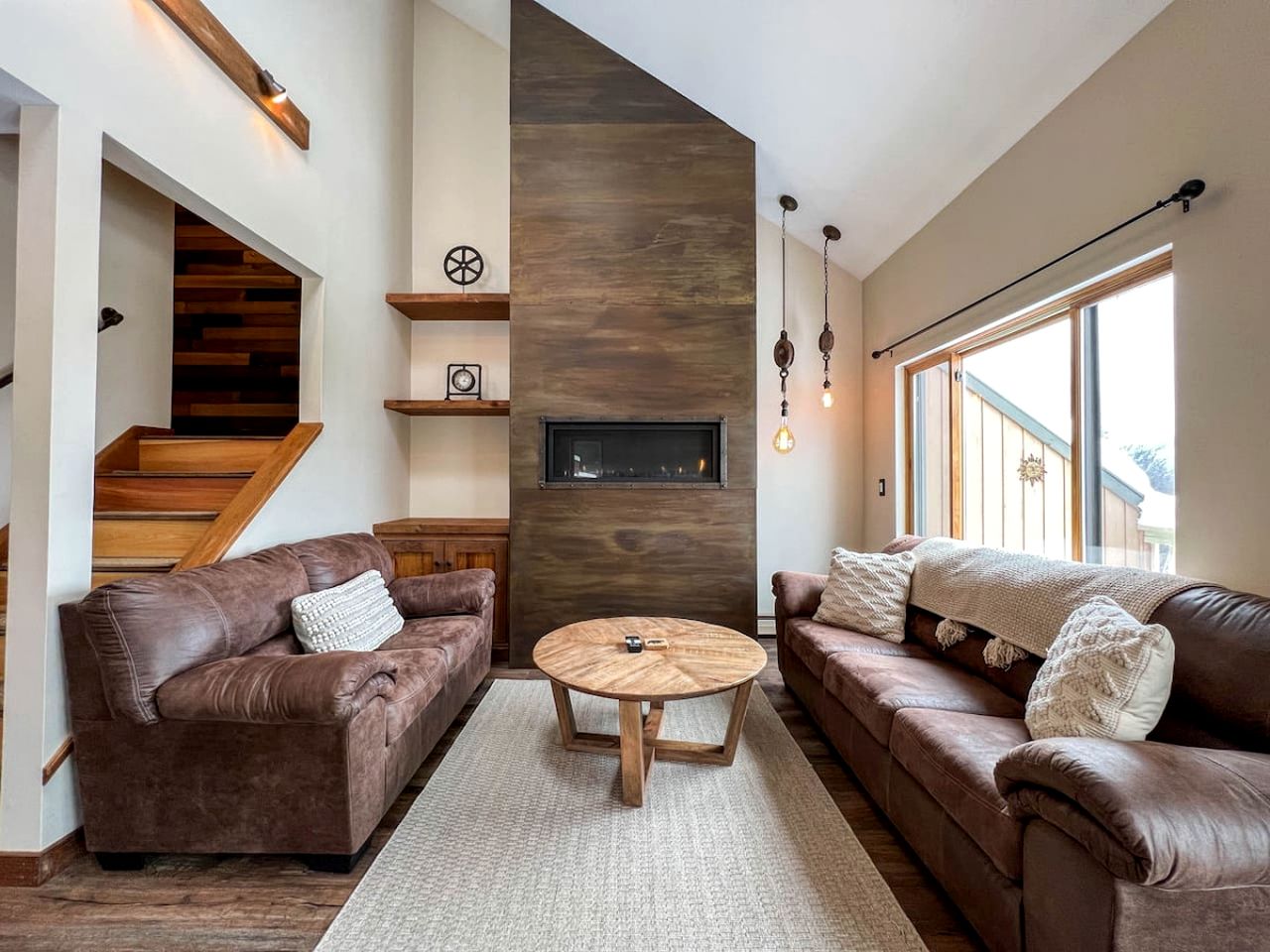 Wonderful Spacious Cabin with Serene Mountain Views in Bartlett, New Hampshire