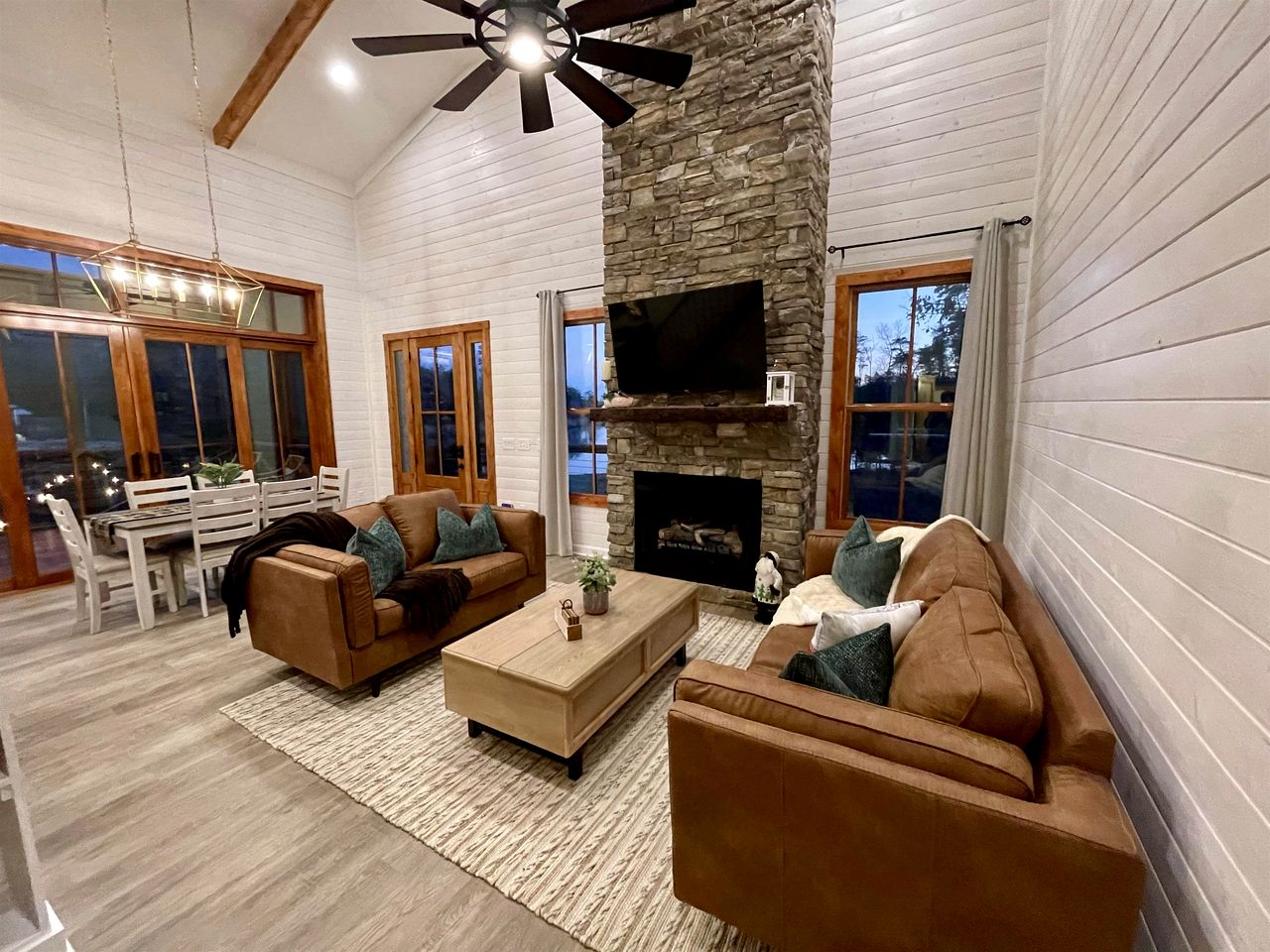 Wonderful Tiny Cabin Ideal for Small Groups in Tennessee