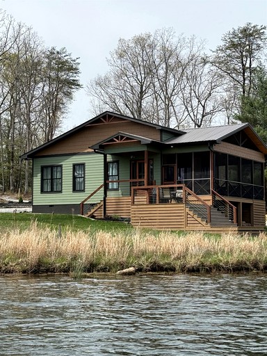 Cabins (United States of America, Tracy City, Tennessee)