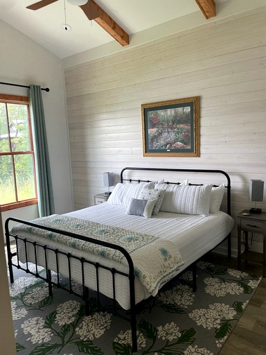 Cabins (United States of America, Tracy City, Tennessee)
