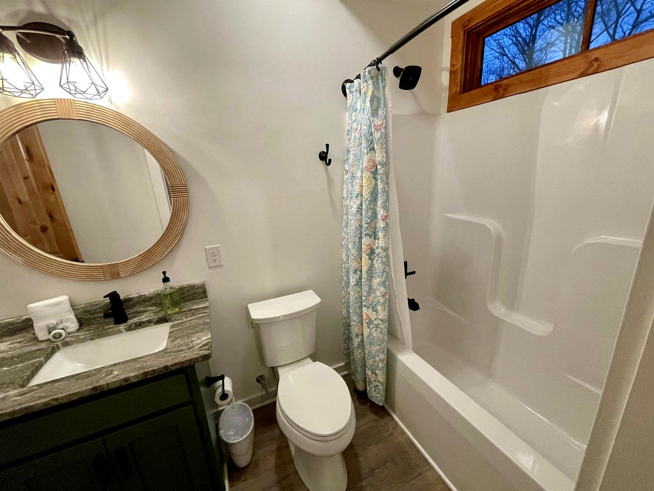 Wonderful Tiny Cabin Ideal for Small Groups in Tennessee