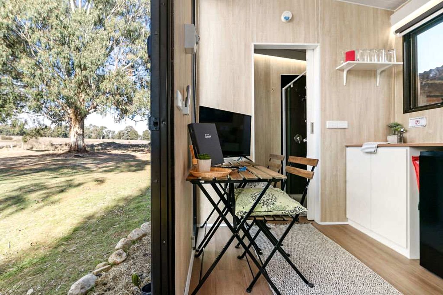 Wonderful Tiny House with Epic Views in Victoria