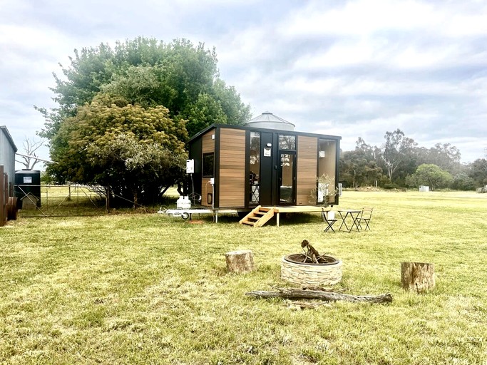 Tiny Houses (Australia, Mangoplah, New South Wales)