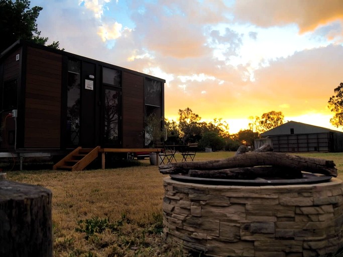 Tiny Houses (Australia, Mangoplah, New South Wales)