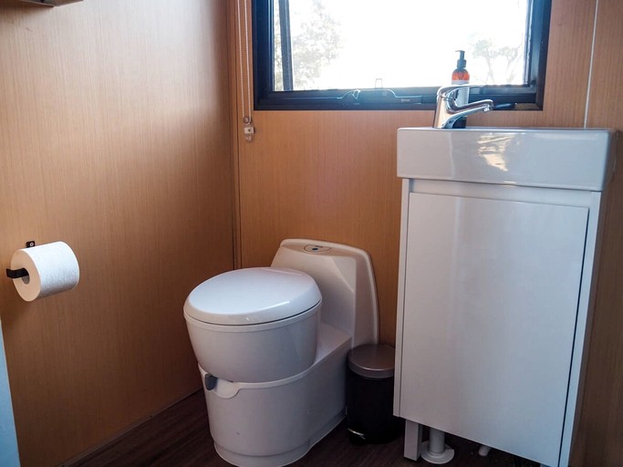 Tiny Houses (Australia, Mangoplah, New South Wales)