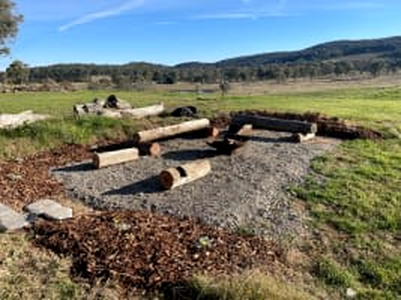 Wonderful Tiny House with Stunning Sights and Fire Pit in Towrang, New South Wales