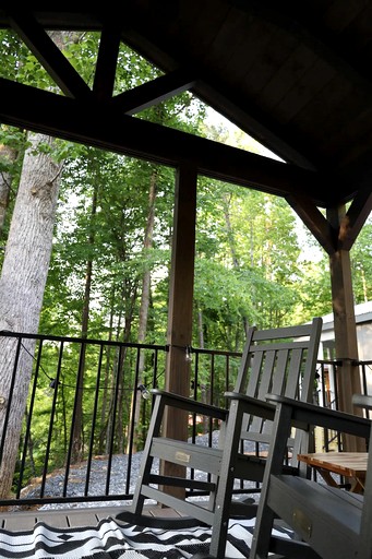 Cabins (United States of America, Bryson City, North Carolina)