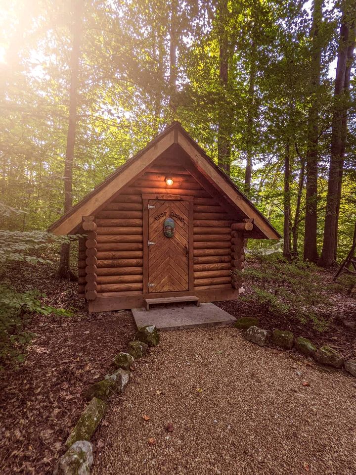 Wonderful Wagon Rental with Fire Pit Surrounded by Nature in Tennessee