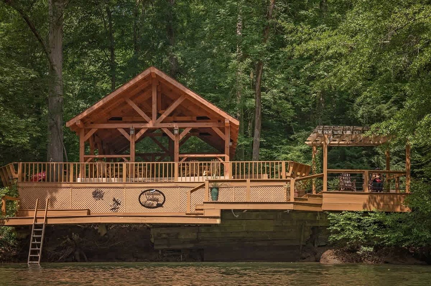 Wonderful Wagon Rental with Fire Pit Surrounded by Nature in Tennessee