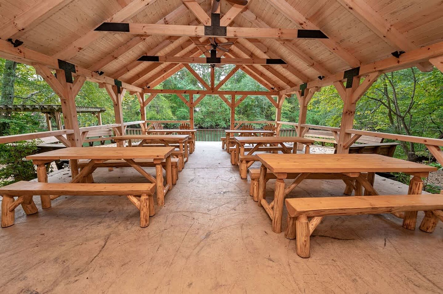 Wonderful Wagon Rental with Fire Pit Surrounded by Nature in Tennessee