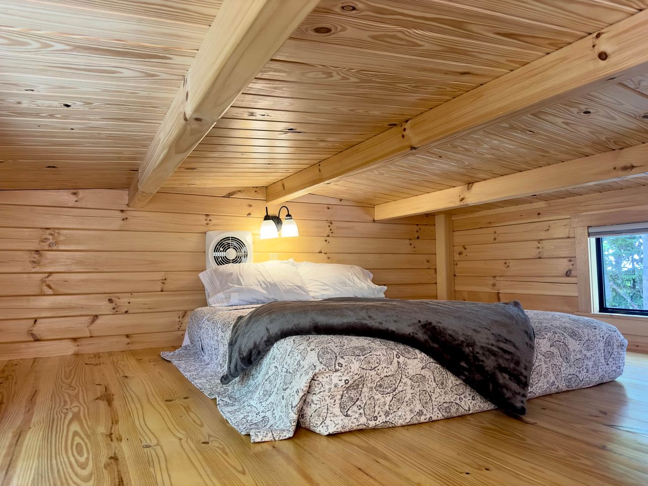 Wonderful Wooden Cabin with Barbecue and Fantastic Sights in Steuben, Maine