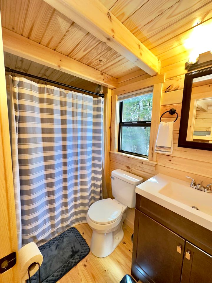 Wonderful Wooden Cabin with Barbecue and Fantastic Sights in Steuben, Maine
