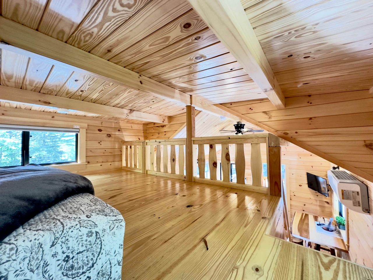 Wonderful Wooden Cabin with Barbecue and Fantastic Sights in Steuben, Maine