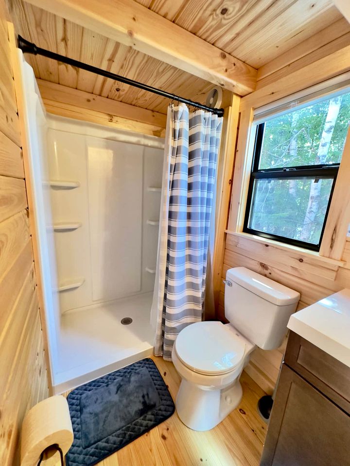 Wonderful Wooden Cabin with Barbecue and Fantastic Sights in Steuben, Maine