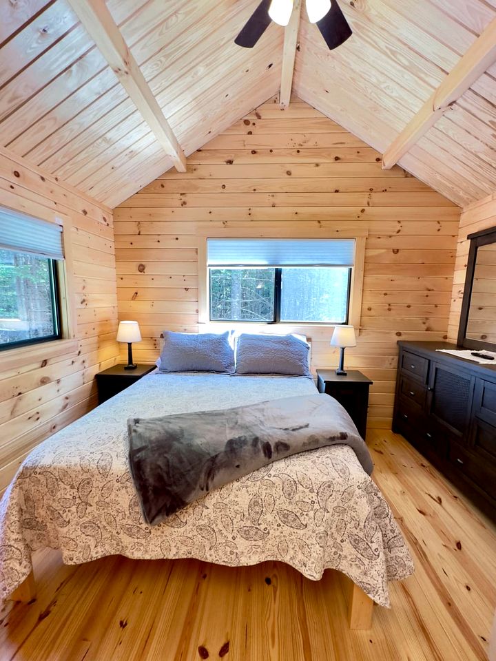 Wonderful Wooden Cabin with Barbecue and Fantastic Sights in Steuben, Maine