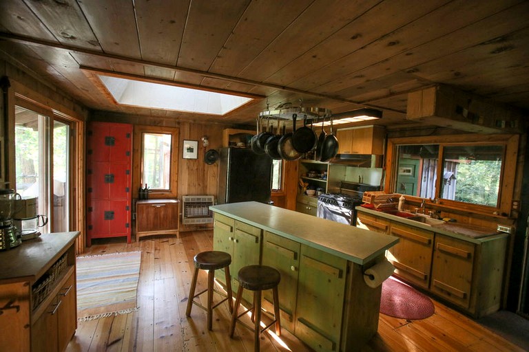 Cabins (Grantsburg, Wisconsin, United States)