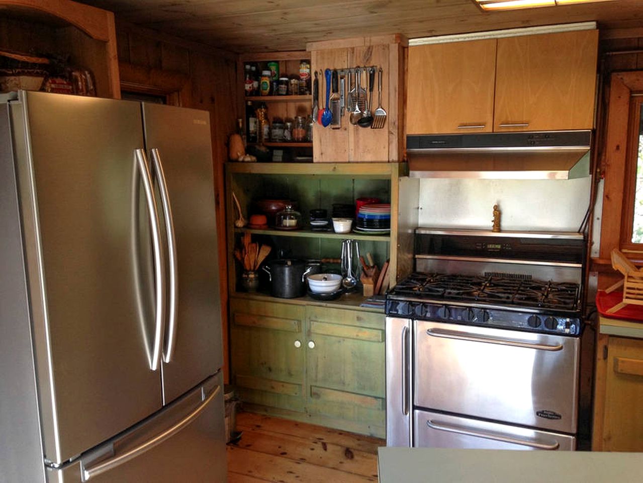 Cozy Cabin Rental with Deck Overlooking a Ravine in Grantsburg, Wisconsin