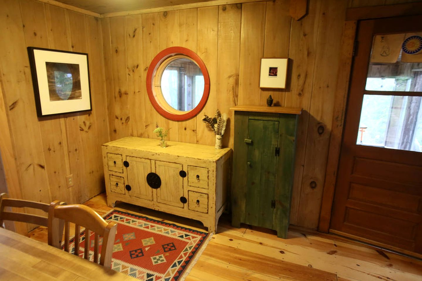 Cozy Cabin Rental with Deck Overlooking a Ravine in Grantsburg, Wisconsin