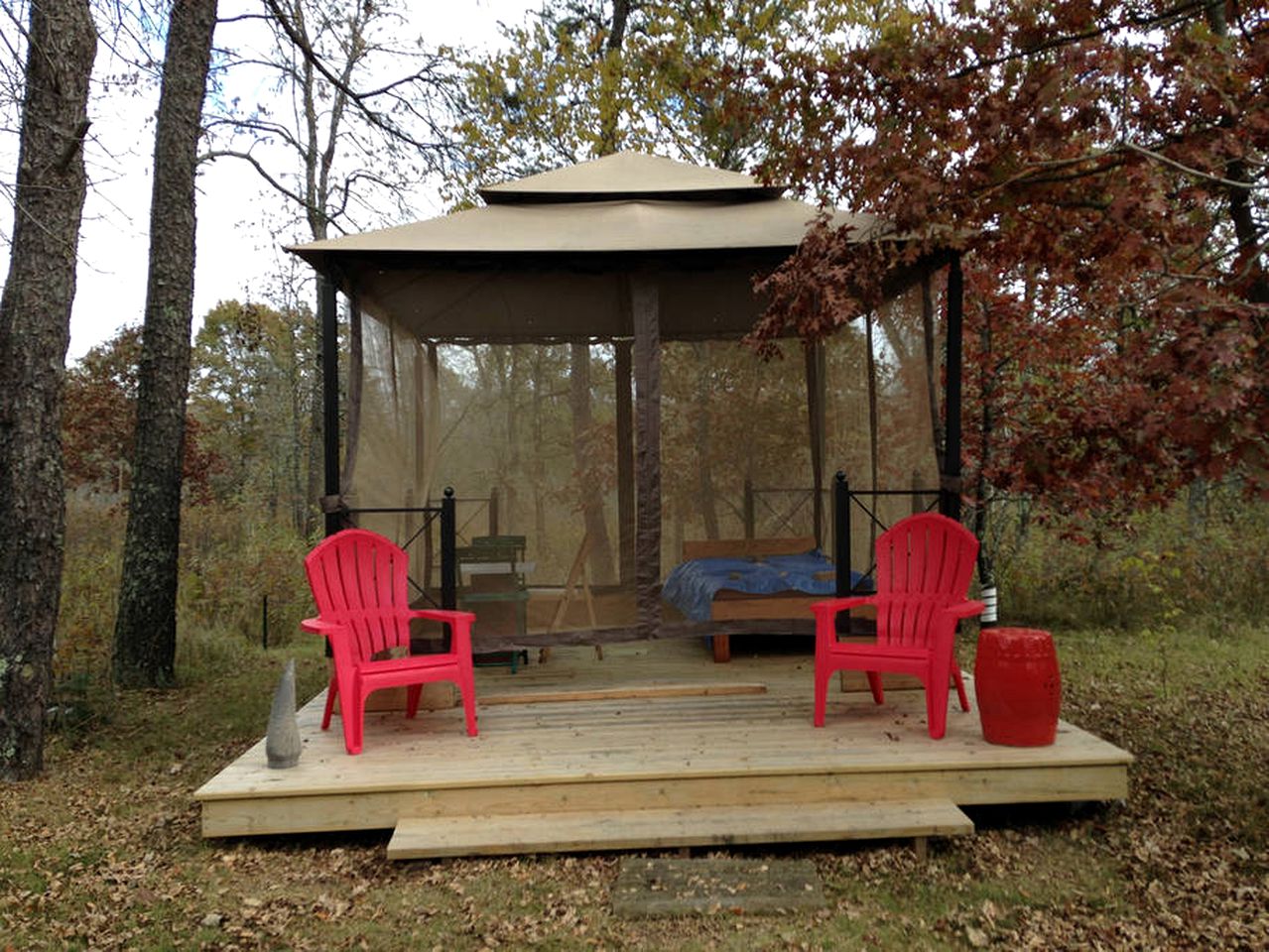 Cozy Cabin Rental with Deck Overlooking a Ravine in Grantsburg, Wisconsin