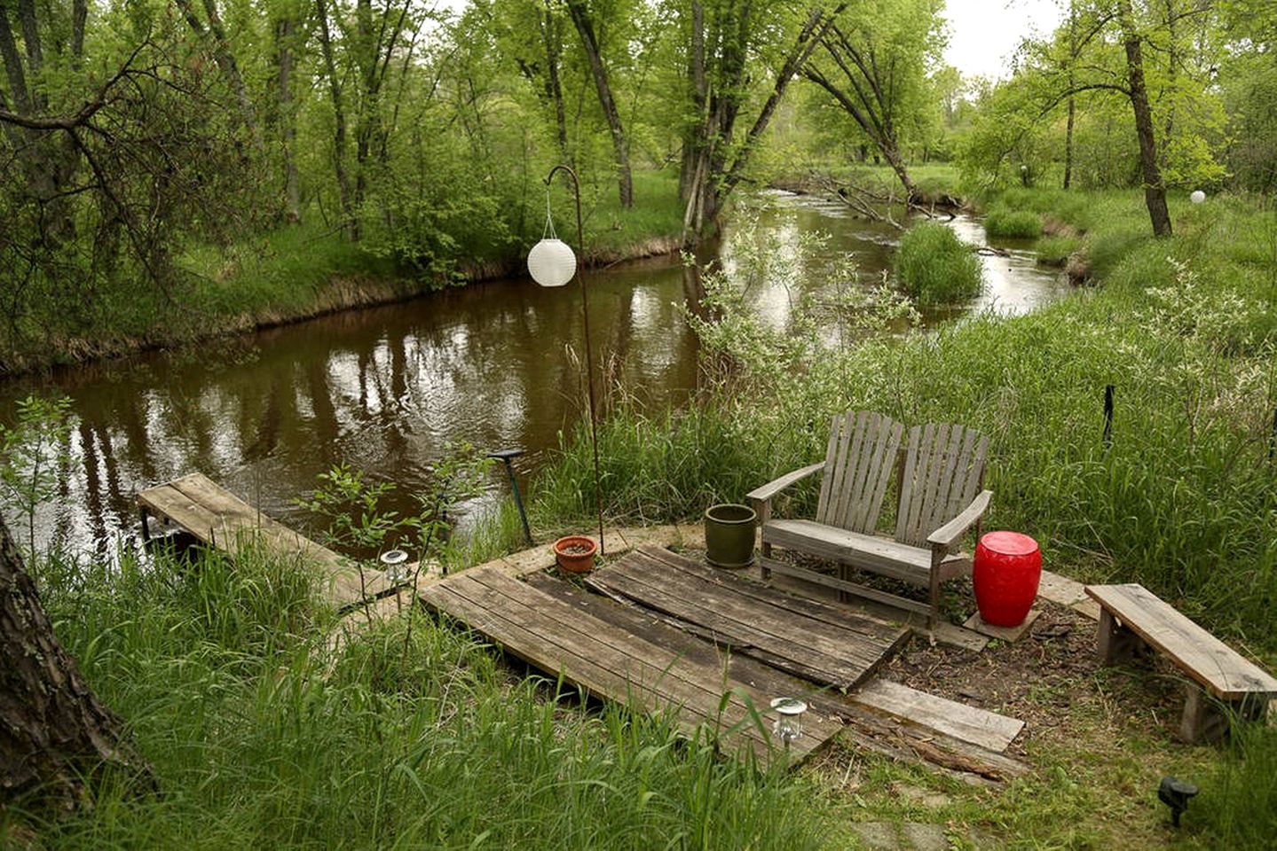 Cozy Cabin Rental with Deck Overlooking a Ravine in Grantsburg, Wisconsin