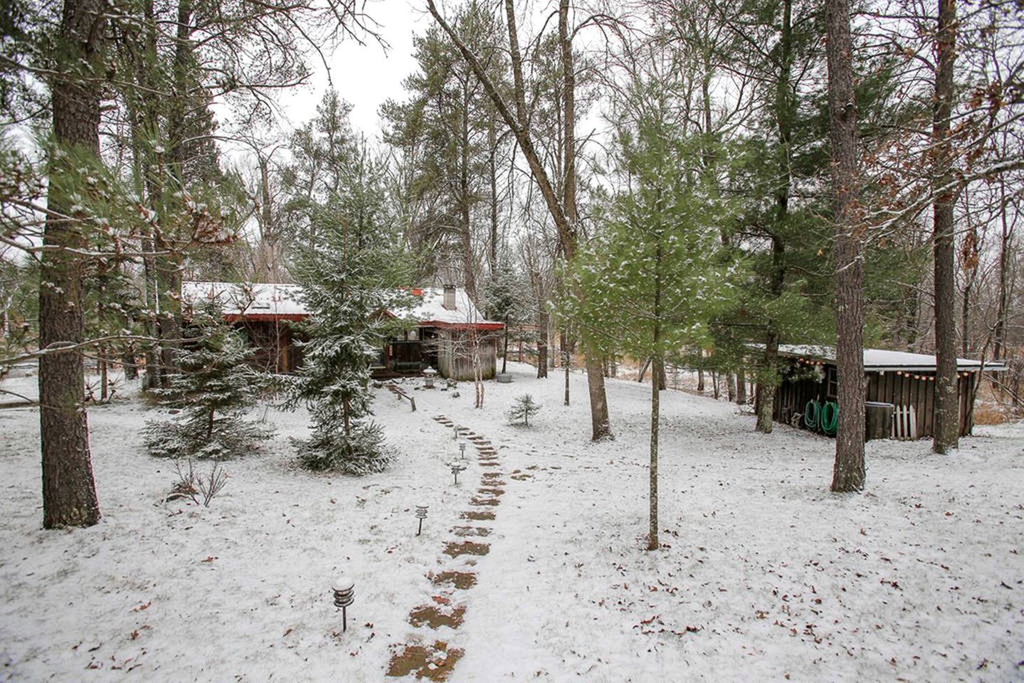 Cozy Cabin Rental with Deck Overlooking a Ravine in Grantsburg, Wisconsin