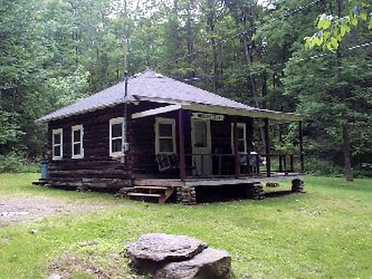 Lovely Log Cabin Rental in Harveys Lake Close to Scranton, Pennsylvania | Log Cabins (Harveys Lake, Pennsylvania, United States of America)
