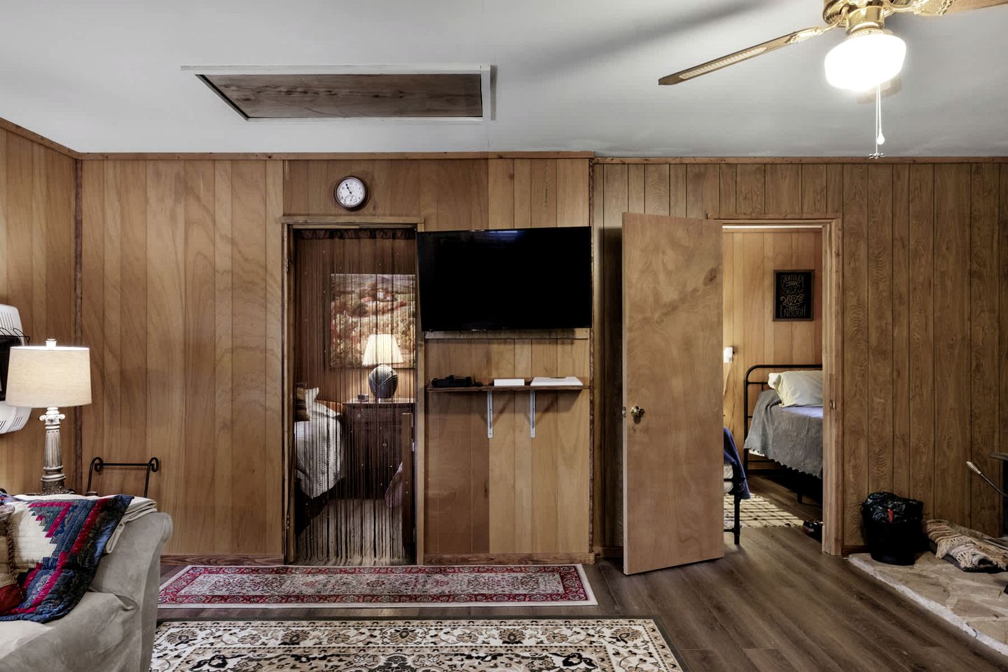 Serene Riverfront Cabin Haven near South Branch Potomac River in West Virginia