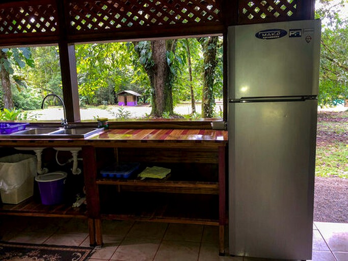 Cabins (Golfito, Puntarenas, Costa Rica)