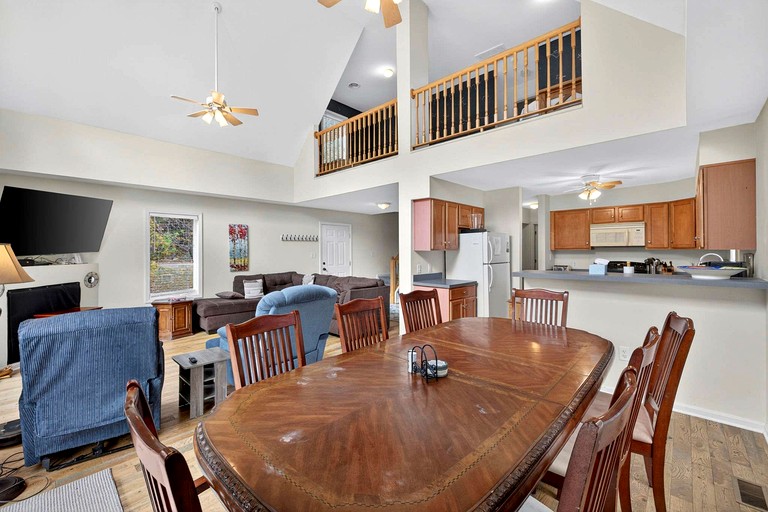 Cabins (United States of America, Berkeley Springs , West Virginia)