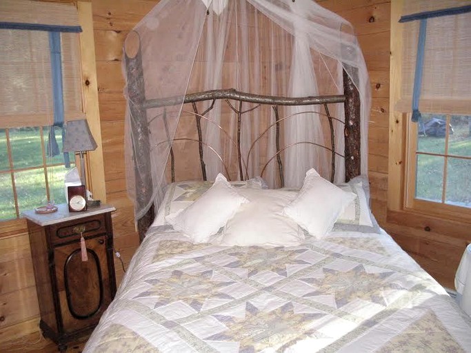 Log Cabins (Hillsdale, New York, United States)