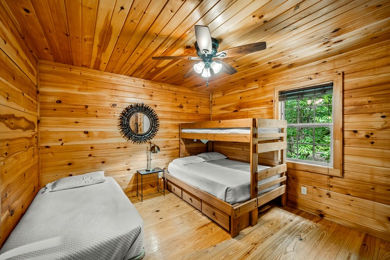 Cabins (United States of America, Mentone, Alabama)