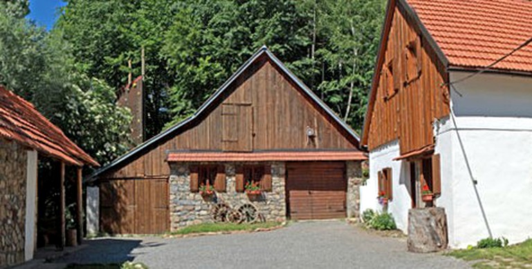 Cabins (Gospić, Lika-Senj, Croatia)