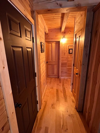 Cabins (United States of America, Greenville, Maine)