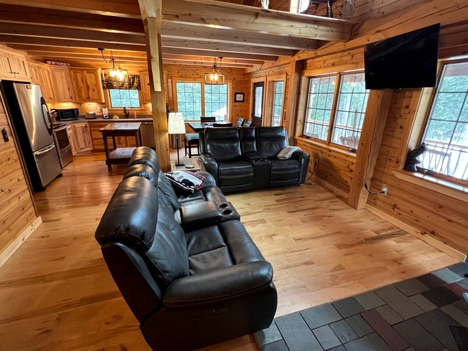 Cabins (United States of America, Greenville, Maine)