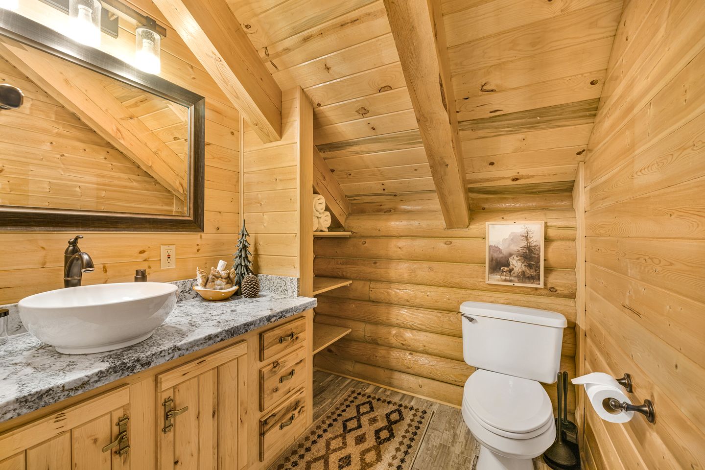 Wooden Spacious Cabin with Jacuzzi, Game Space and Fire Pit in Idaho