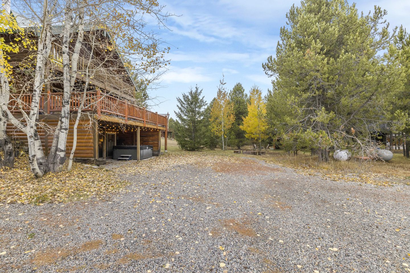 Wooden Spacious Cabin with Jacuzzi, Game Space and Fire Pit in Idaho