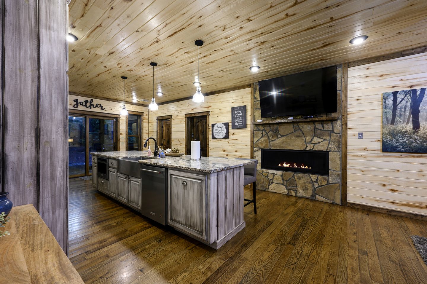 Modern Two-Story Cabin with Hot Tub, Game Loft & Fire Pit in Southeast Oklahoma