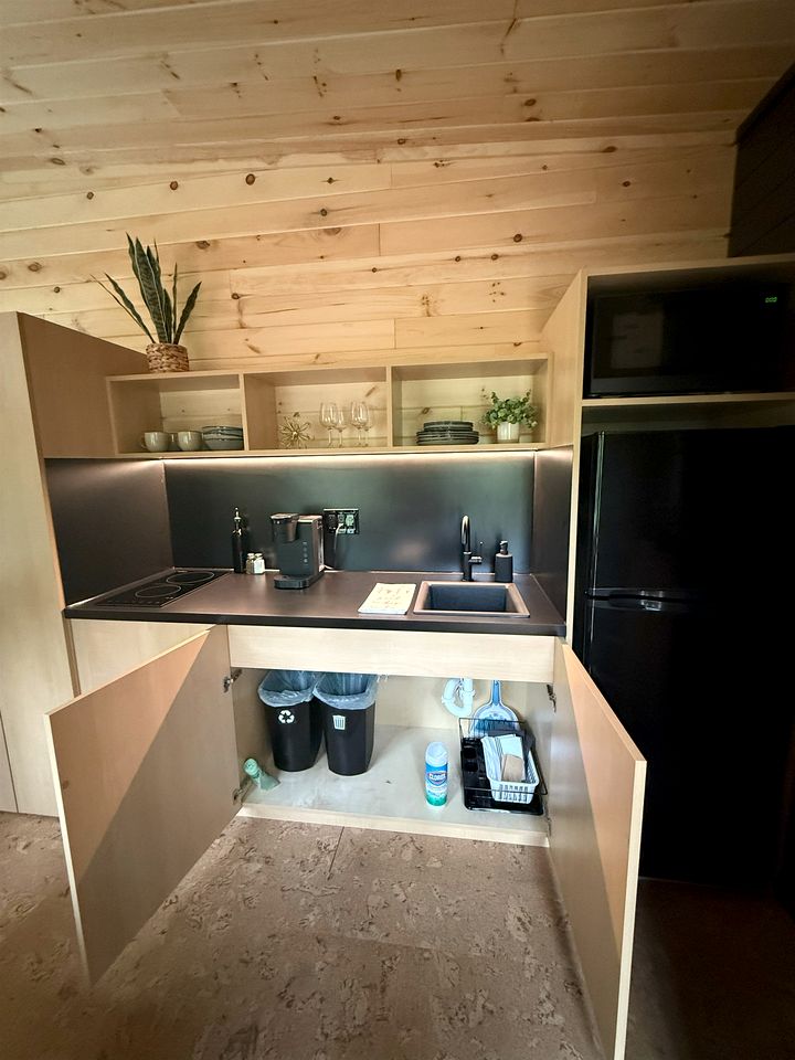 Woodland Tiny Home with Panoramic Views in Pennsylvania Stay