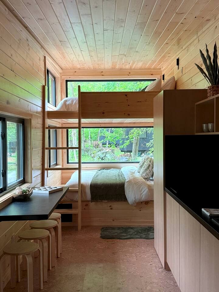 Woodland Tiny Home with Panoramic Views in Pennsylvania Stay