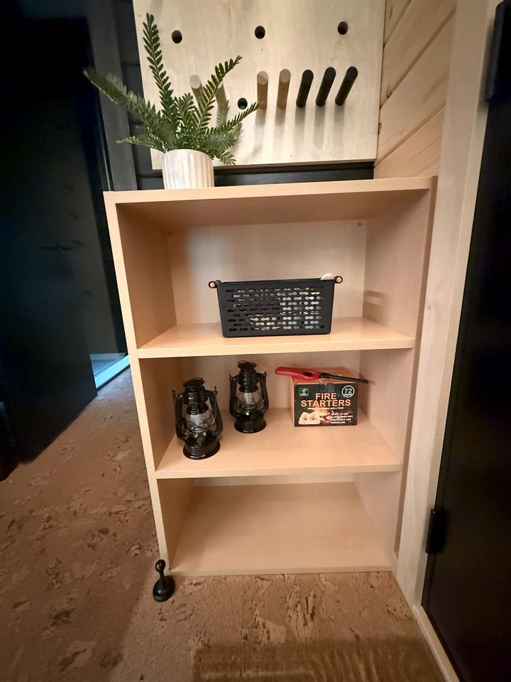 Modern Eco-Pod Retreat in Pennsylvania Forest in a Tiny Cabin with Scenic Views