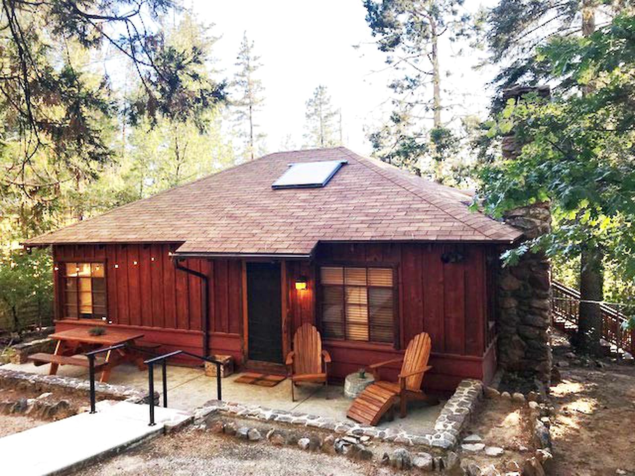 Cabin Rental with a Fireplace in Idyllwild, California