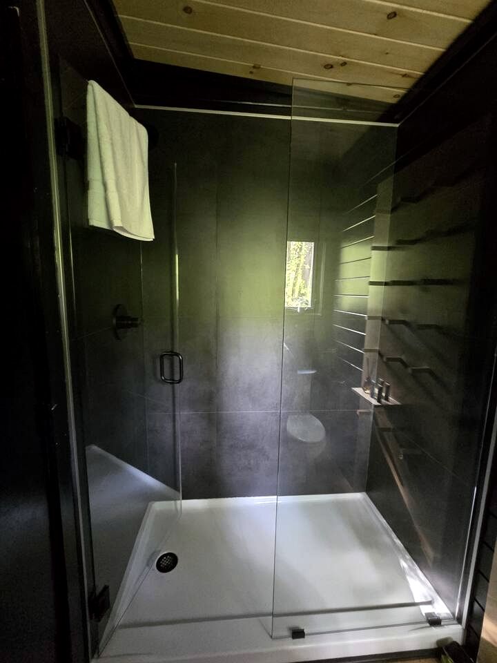 Minimalist Escape for 2 in a Cozy Cabin with Serene Vibes in Pennsylvania