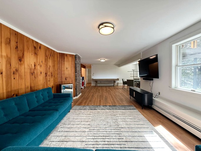 Cabins (United States of America, Casco, Maine)